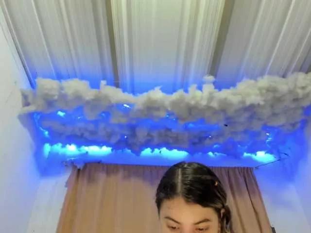 LauuuG on BongaCams 
