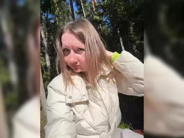 Ledi1 on BongaCams 