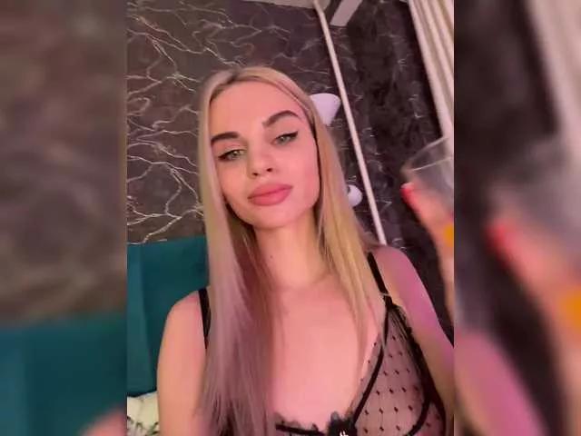 LedyMiya on BongaCams 