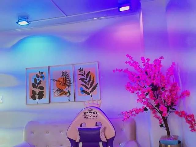 Explore BongaCams's Leia-laurent Leia-laurent from BongaCams