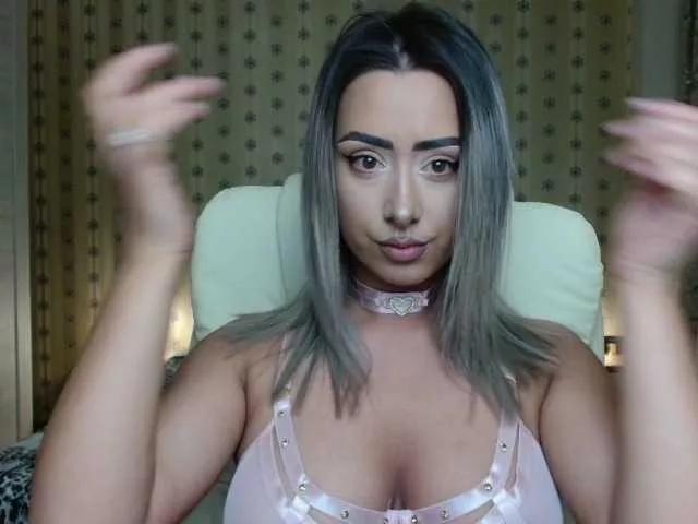 Leslie-Secret on BongaCams 