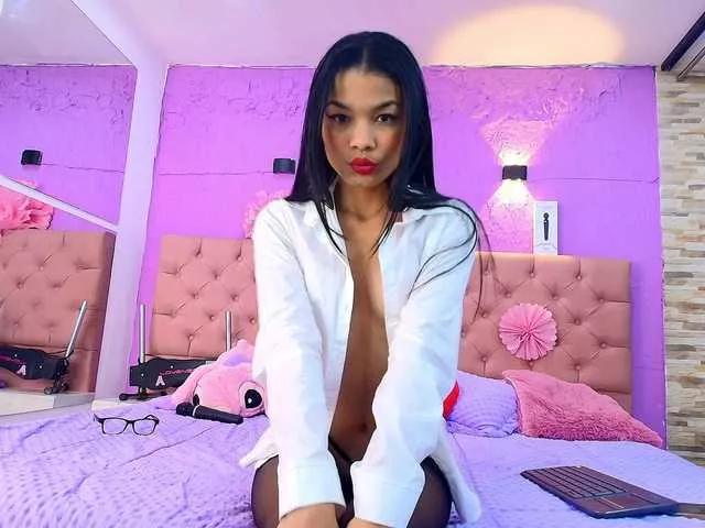 LiiaBlossom on BongaCams 