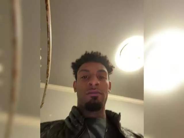Lilbucket908 on BongaCams 