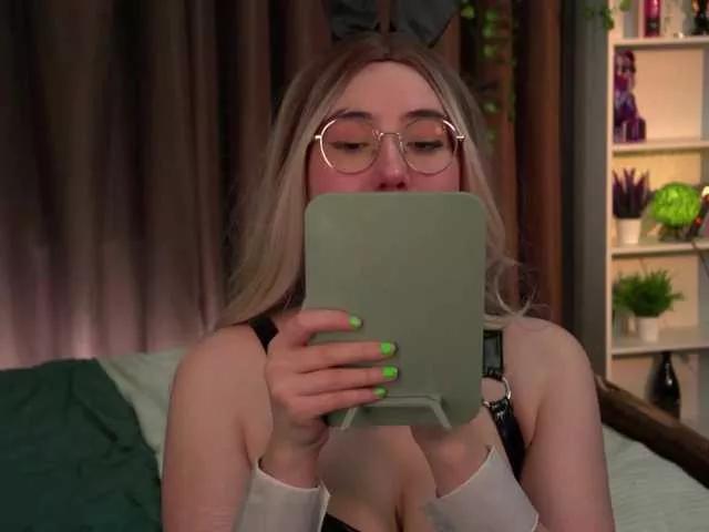 lili-meow on BongaCams 
