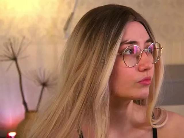 lili-meow on BongaCams 
