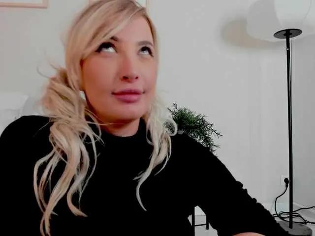 Naked LilouKatt wants you to fuck her body now LilouKatt from BongaCams