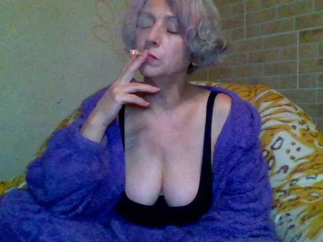 Lorie-Carrie on BongaCams