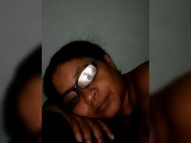 Lucerito17 on BongaCams