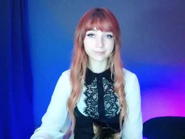 Offline LuciaLovely on BongaCams