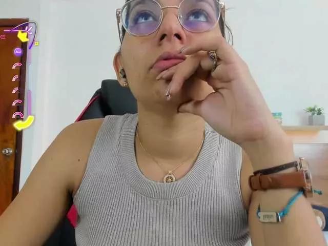lucy-blue28 on BongaCams 