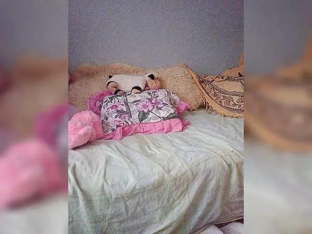 Luna-Natural on BongaCams 