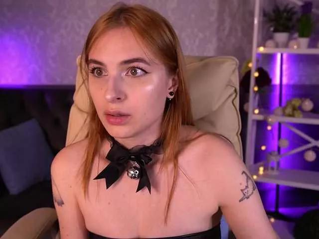 LunaaDreamss on BongaCams 