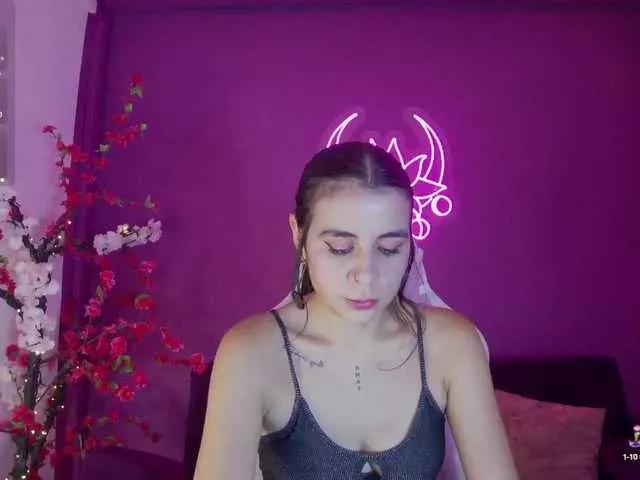 lunaalove on BongaCams 
