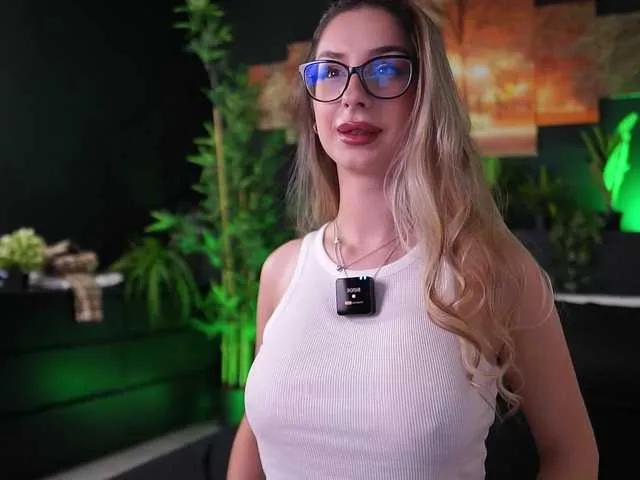 BongaCams MaddieBryggs MaddieBryggs from BongaCams