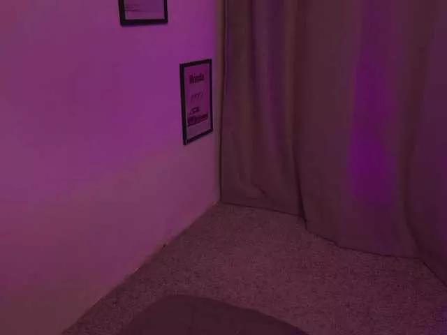 Offline Maddison on BongaCams