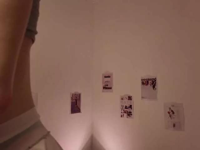 Offline Maddison on BongaCams