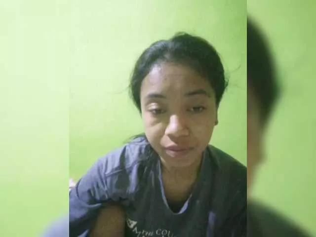 Maella22 on BongaCams 
