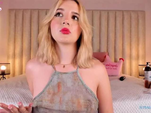 MaiaCollins on BongaCams