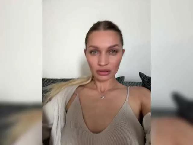 Manymoney1 on BongaCams 