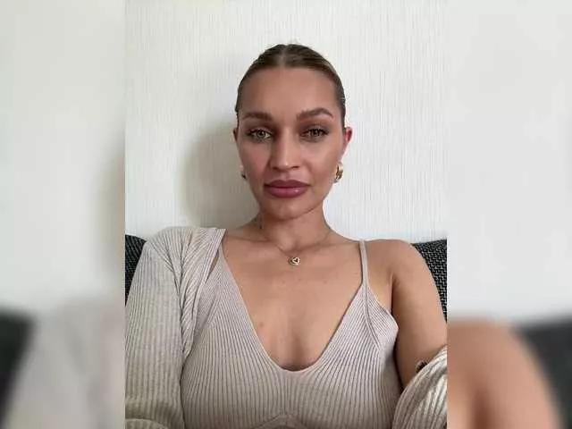 Manymoney1 on BongaCams 
