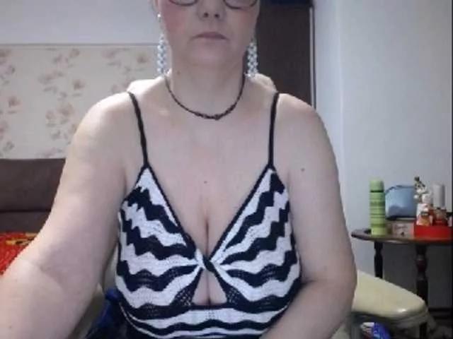 mary-x on BongaCams 