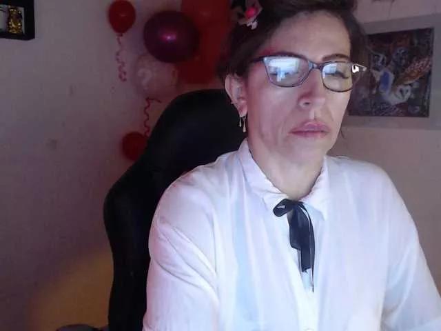 maturehot-1 on BongaCams 