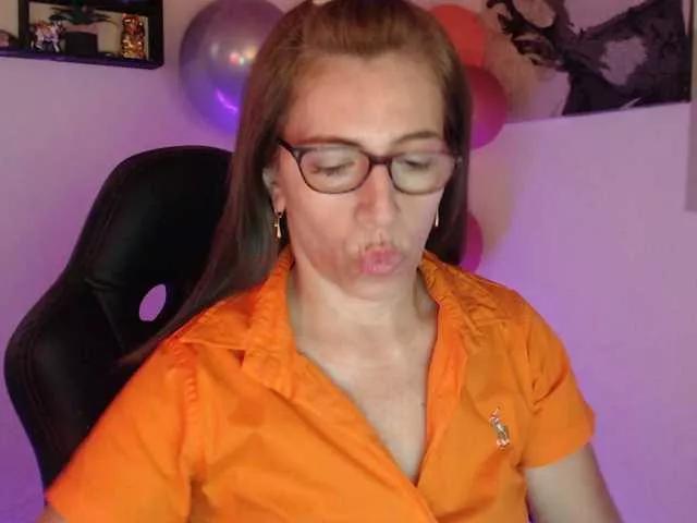 maturehot-1 on BongaCams 