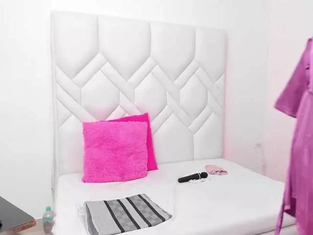 MatureNewbie on BongaCams 