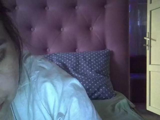midnightrose181 on BongaCams 