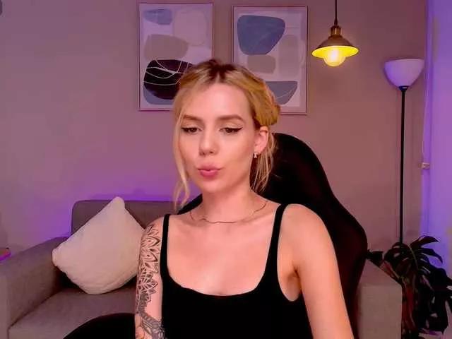 MirandaShaw on BongaCams 