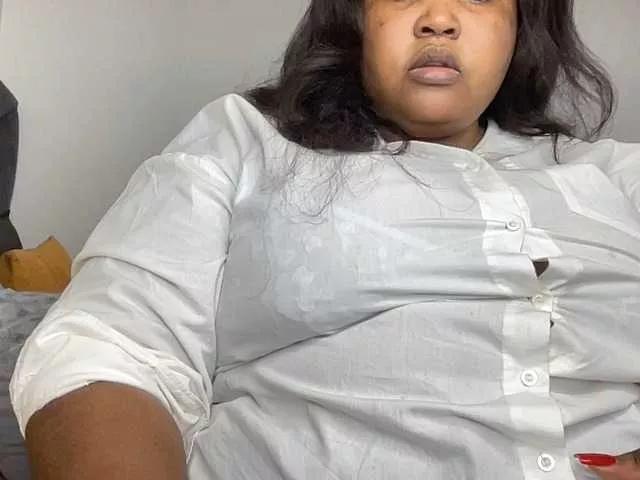 Misslola27 on BongaCams 