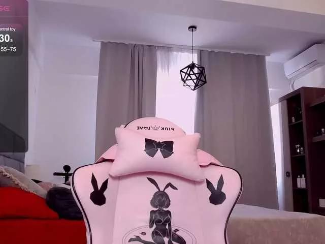 Moan4u on BongaCams 