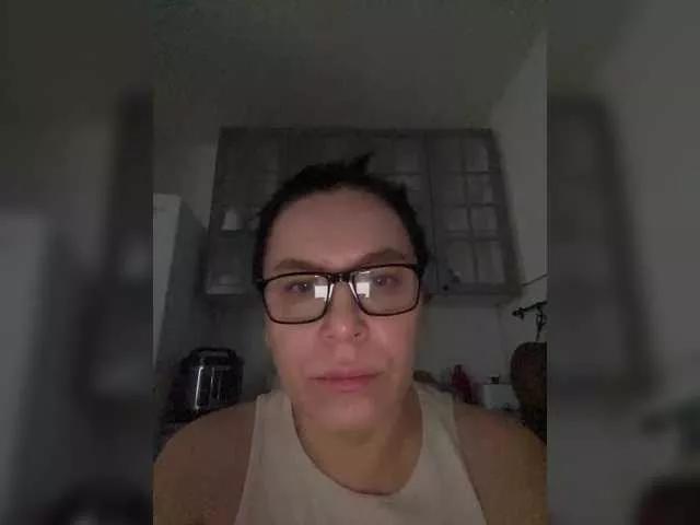 MonicaMiaa on BongaCams 