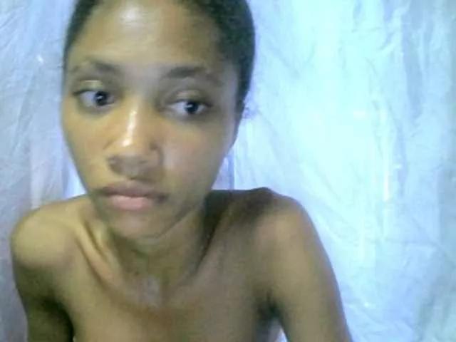 Monicaxa on BongaCams 