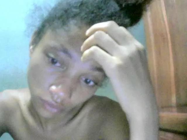 Monicaxa on BongaCams 