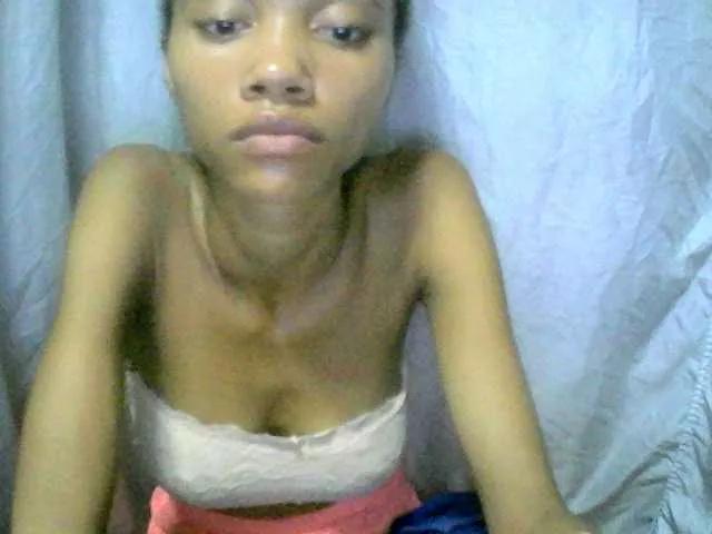 Monicaxa on BongaCams 