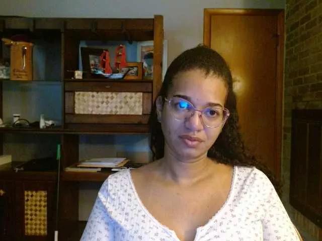 Moranguh on BongaCams 