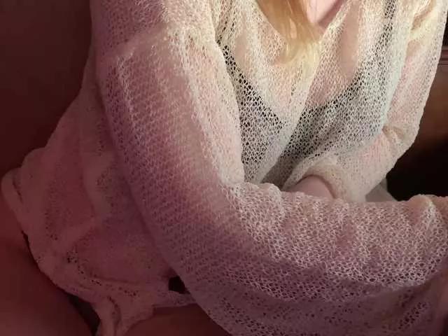 Try BongaCams's MrsAnna MrsAnna from BongaCams