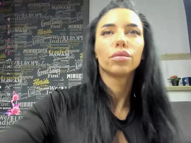 MyaBlack on BongaCams 