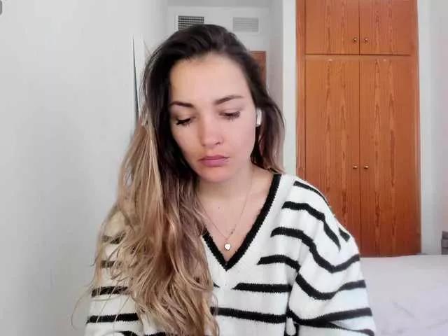 NiaStone on BongaCams 