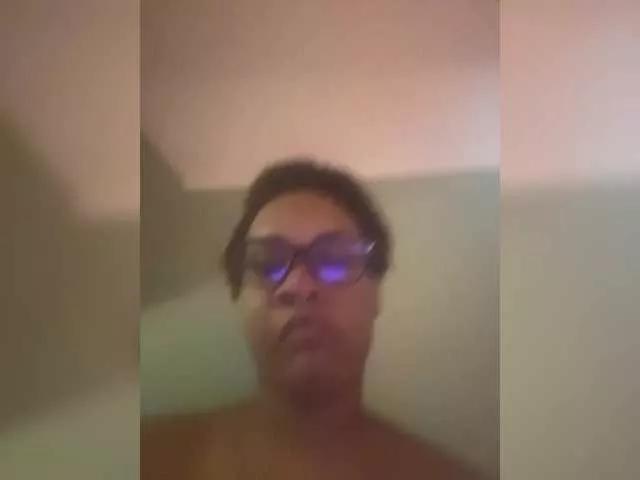 nickythehawtie on BongaCams 
