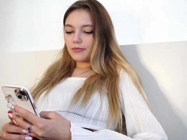 norakisses on BongaCams 