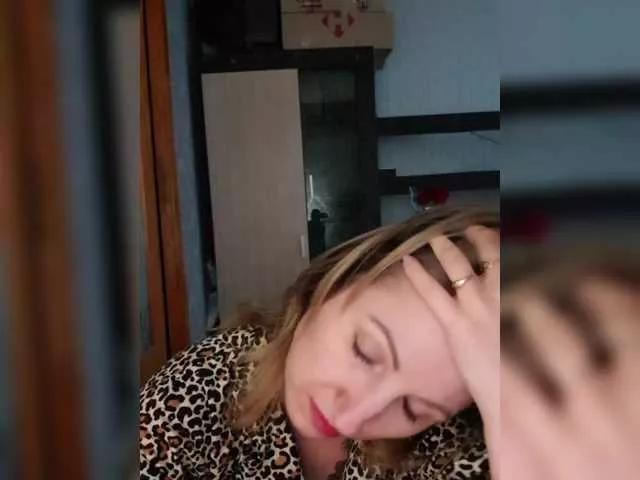 Nushka1939 on BongaCams 