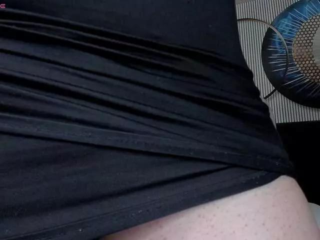 Freechat octaviarouse on BongaCams