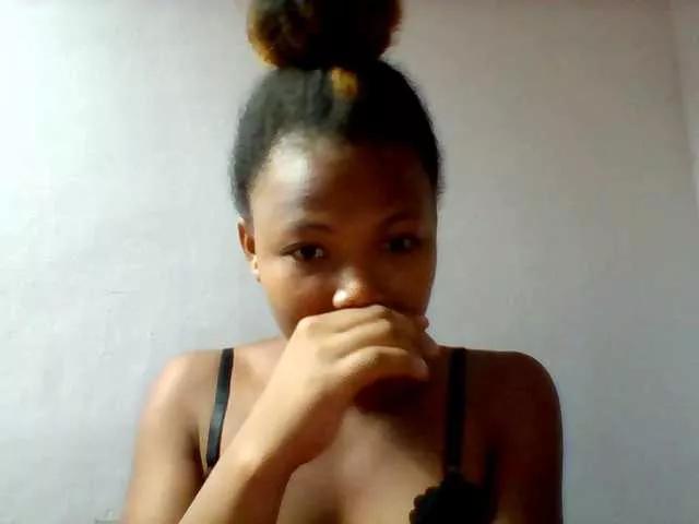oliviette on BongaCams 