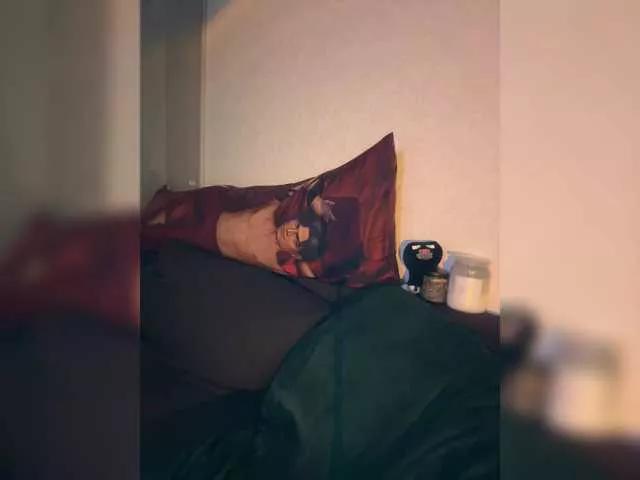 OriginalHOOLi on BongaCams 