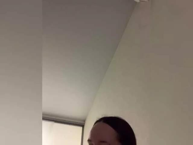 OriginalHOOLi on BongaCams 