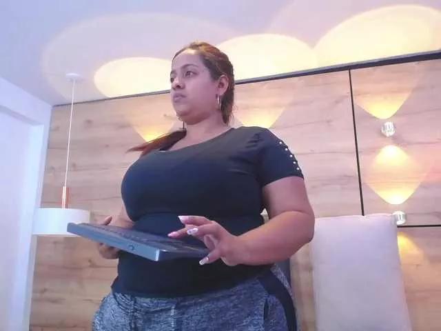 Offline PenelopeRusso on BongaCams