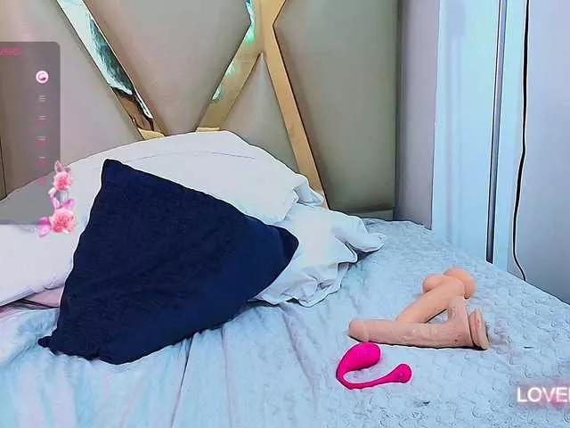 playfulcurvy on BongaCams 