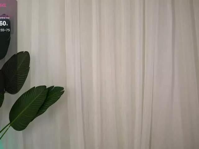 PureEllie on BongaCams